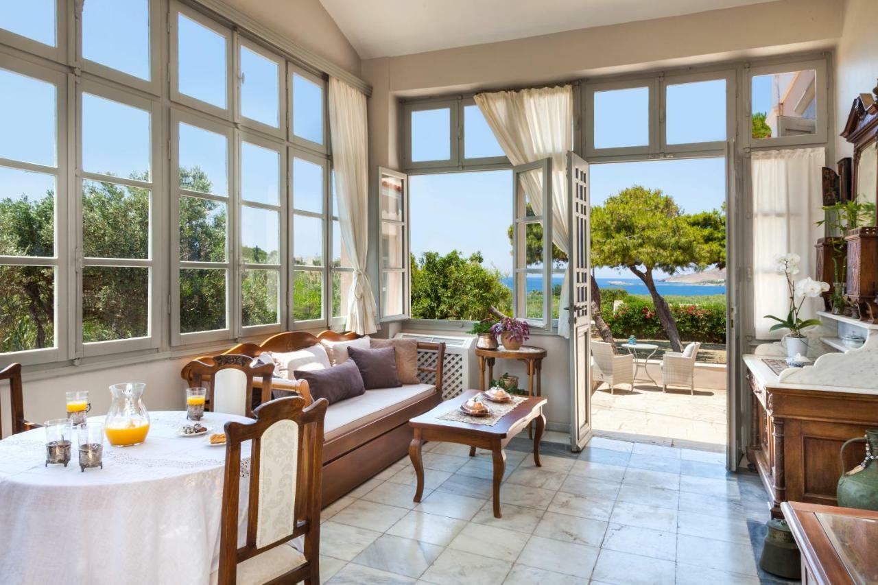 Villa DellaGracia Mansion - up to 10 guests Posidhonía Exterior foto