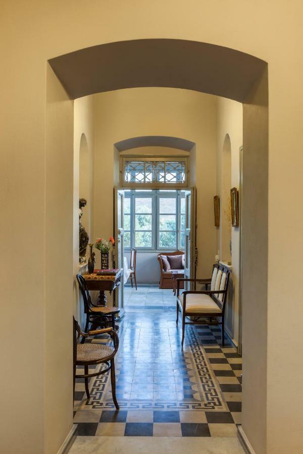 Villa DellaGracia Mansion - up to 10 guests Posidhonía Exterior foto